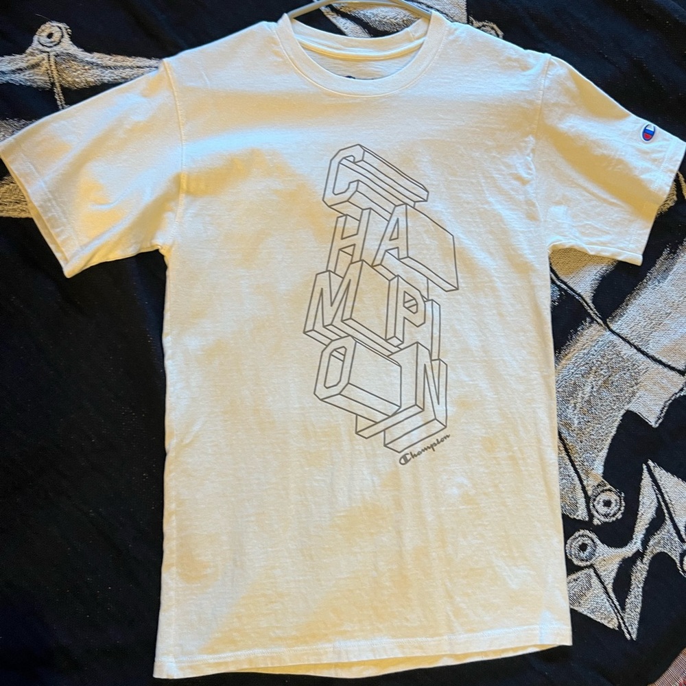 Champion graphic T-Shirt – size small